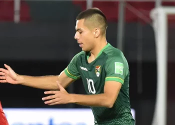 sueldo de Boris Céspedes